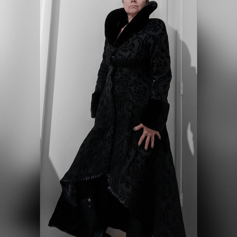 Absolutely gorgeous 🥰 London style coat!